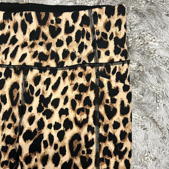 Victoria’s Secret Leopard Print Leggings - Picture 2 of 5